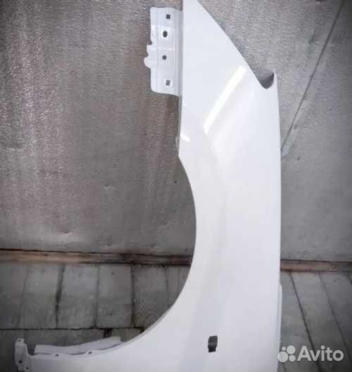 Крыло левое Nissan Almera G15 12-18 цвет белый ZY2