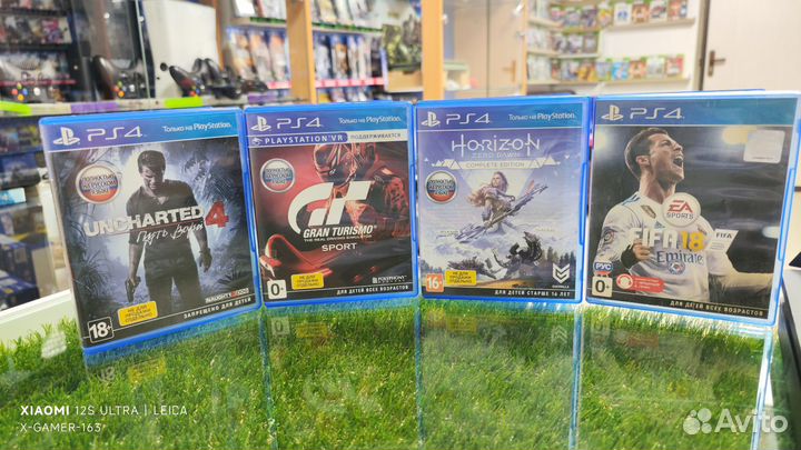 Sony PS4 Slim/2 Геймпада/4 Диска