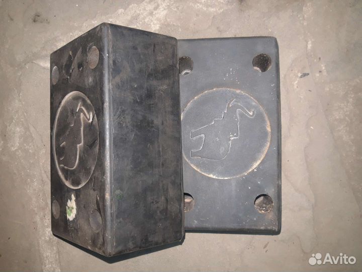 Отбойник на полуприцеп