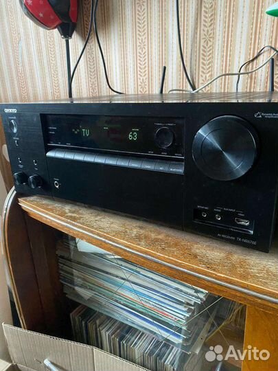 Av ресивер Onkyo TX-NR676E