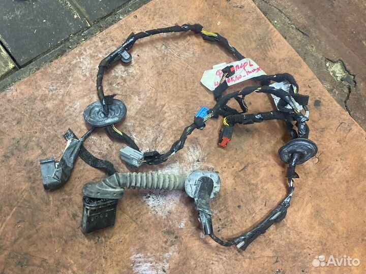 Фокус 2 проводка двери