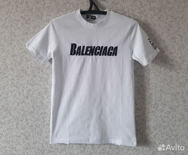 Футболка Balenciaga