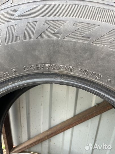 Bridgestone Blizzak DM-V2 245/70 R16 107S