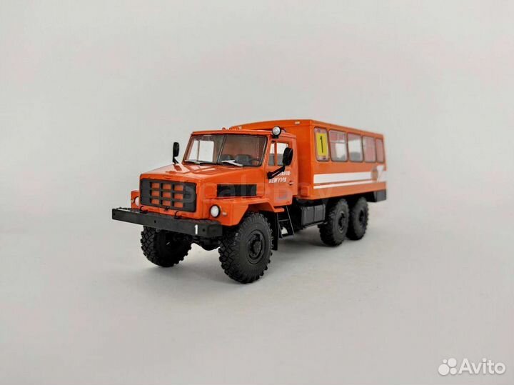 Урал - 4322 Вахтовый автобус 1:43