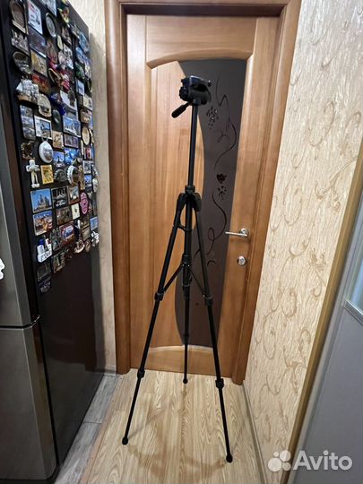 Штатив для фотоаппарата