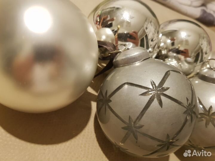 Елочные игрушки