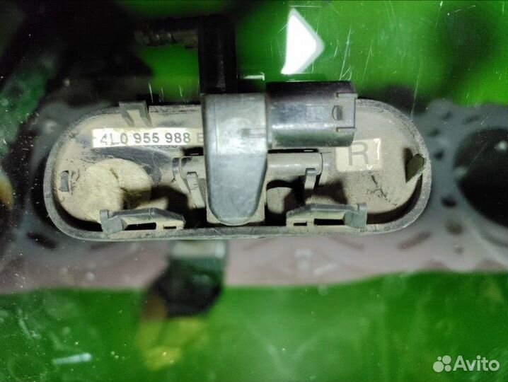 Блок Форсунка омывателя правый Audi Q7