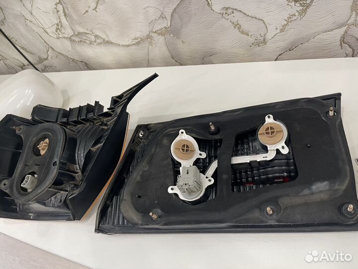 Фары Toyota Crown в Иркутске