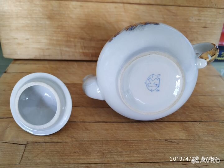 Чайник заварочный фарфоровый коллекцион редкий кфз
