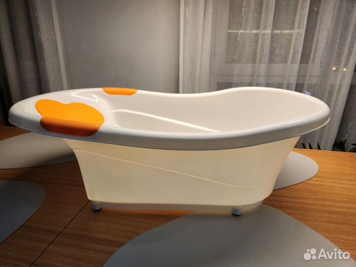 Ванночка для купания новорожденного