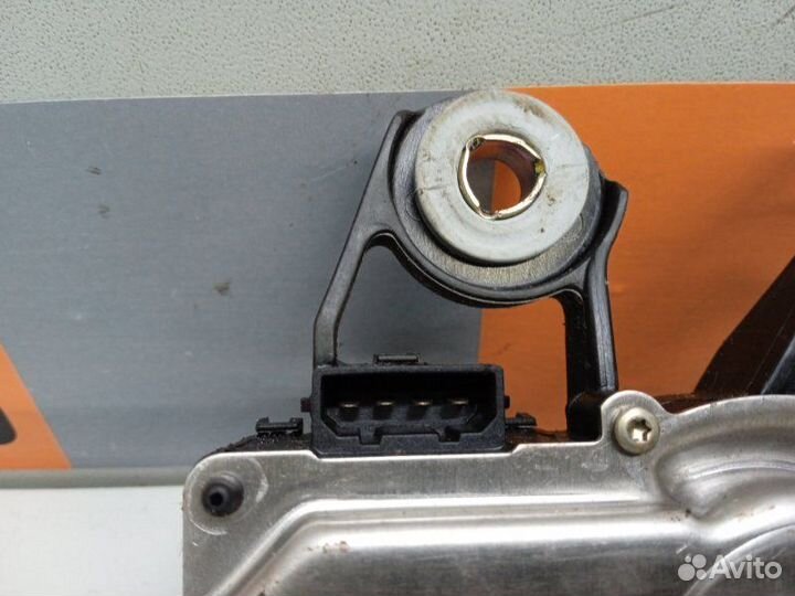 Моторчик стеклоочистителя задний Volkswagen