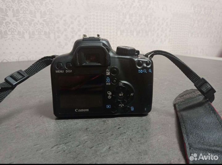 Зеркальный фотоаппарат canon