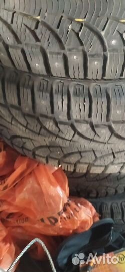 Pirelli Carrier Winter 205/55 R16