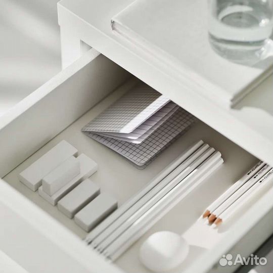 Письменный стол икеа микке (IKEA micke)