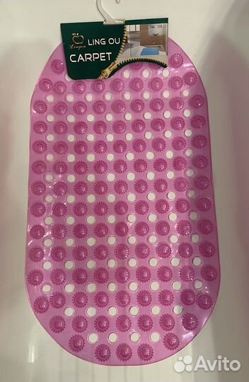 Противоскользящий коврик в ванну