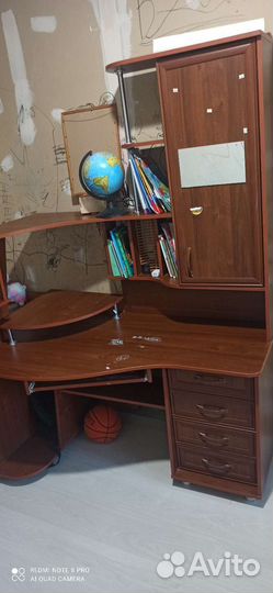 Компьютерный стол