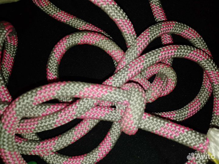 Гимнастическая скакалка