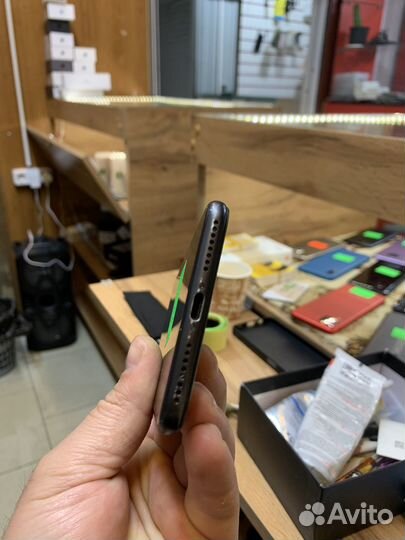 iPhone 8 Plus, 64 ГБ