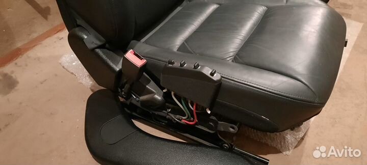 Передние кожаные кресла designo на мерседес G5.5