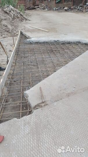 Разноробочий