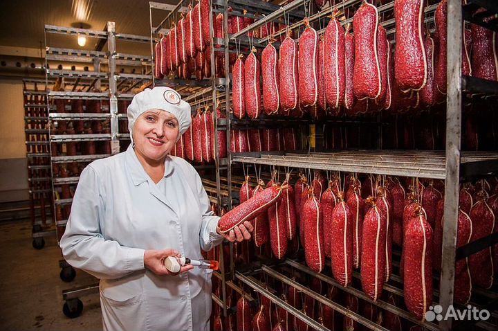 Работник, занятый укладкой готовой продукции вахта