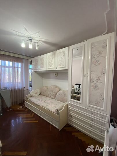 Спальный гарнитур бу италия для девочки