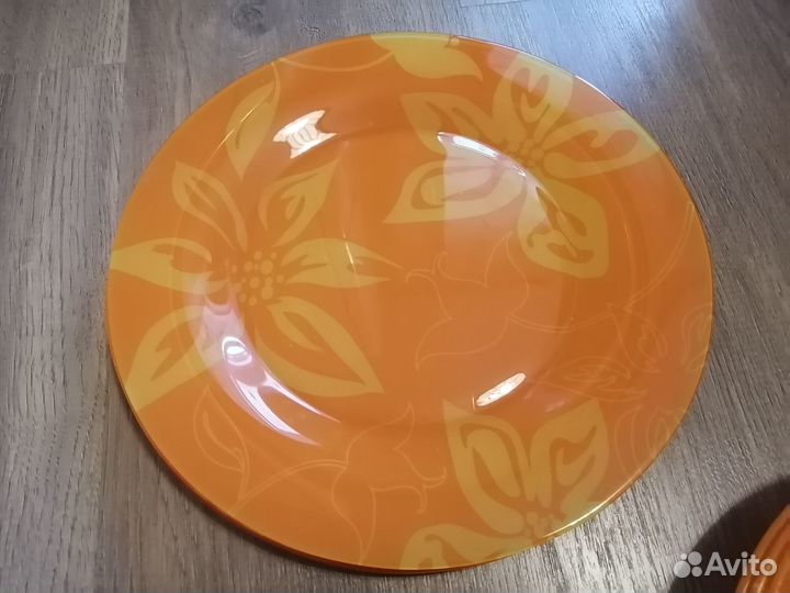 Сервиз, чашки, тарелки