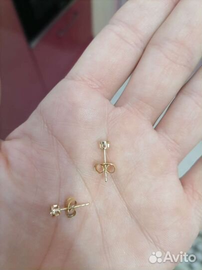 Серьги гвоздики