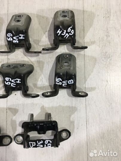 Петля двери nissan qashqai J10 2.0 ат