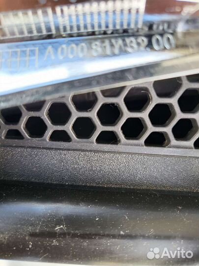 Эмблема на решетку mercedes