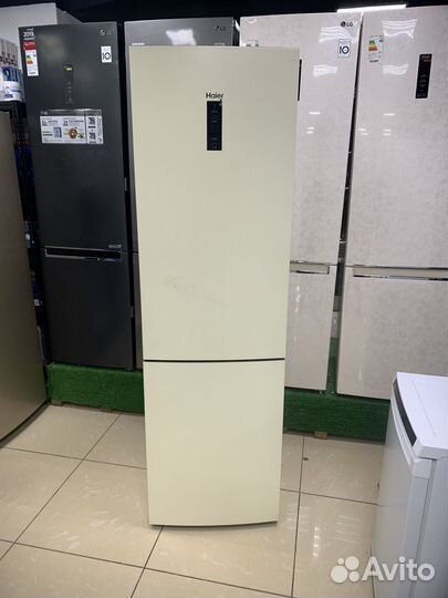 Холодильник новый высокий