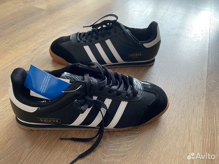 Кроссовки adidas