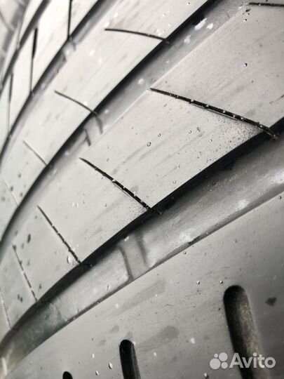 Bridgestone Alenza 001 275/45 R20 и 305/40 R20 112Y