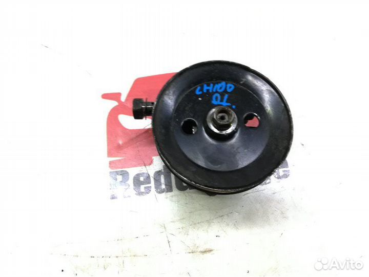 Насос гидроусилителя руля Toyota Hiace LH114L 2L