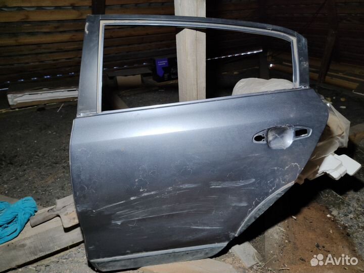 Дверь задняя левая kia rio 4
