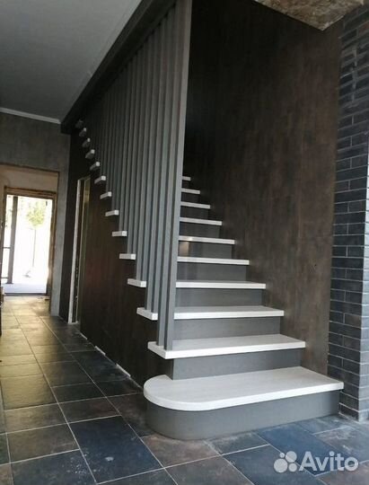 Металлокаркас лестницы