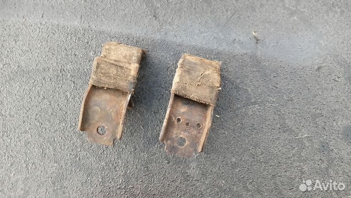 Крепление радиатора Toyota carina-E 4a-fe