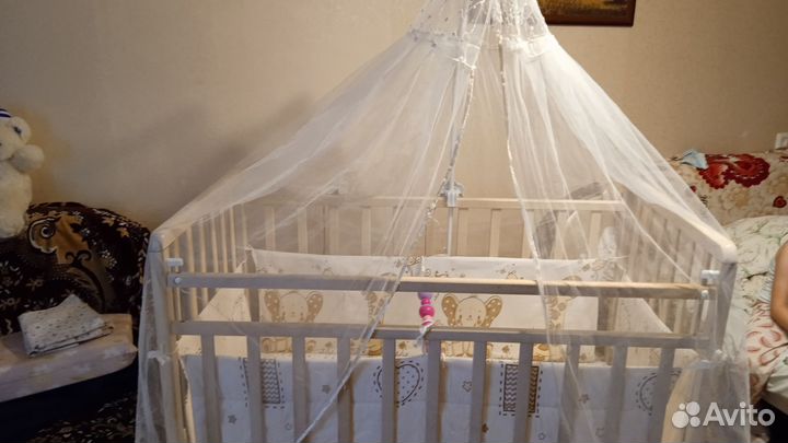 Кровать+Коляска+молоко отсос