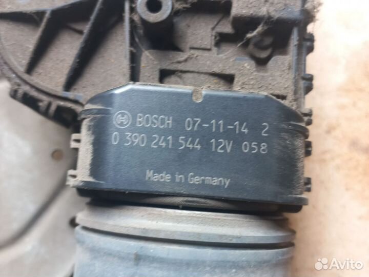 Рено Логан 1. Трапеция дворников