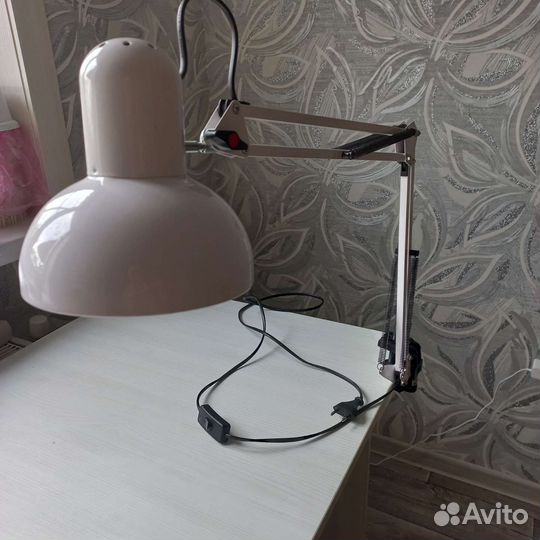 Лампа настольная