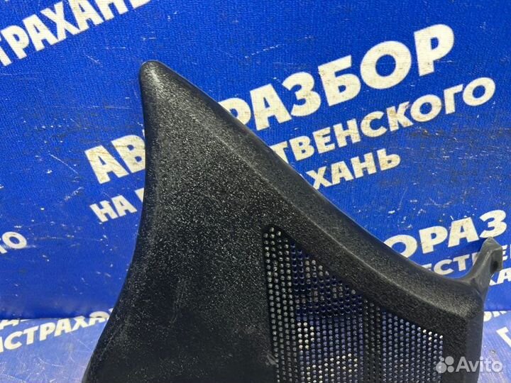 Пластик моторного отсека Audi A6C5 седан AZA 1998