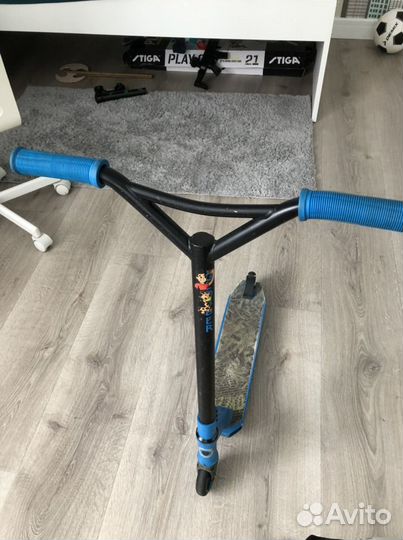 Трюковой самокат Glober GS 540