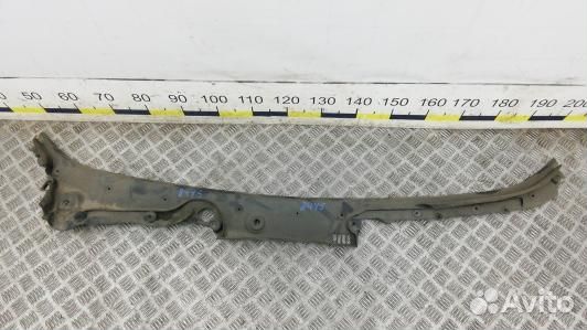 Накладка декоративная (жабо, дождевик) BMW 5 F10/F