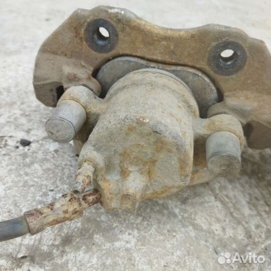 Суппорт левый/правый Ford Focus 2