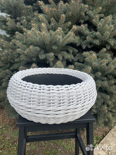 Кашпо из ротанга