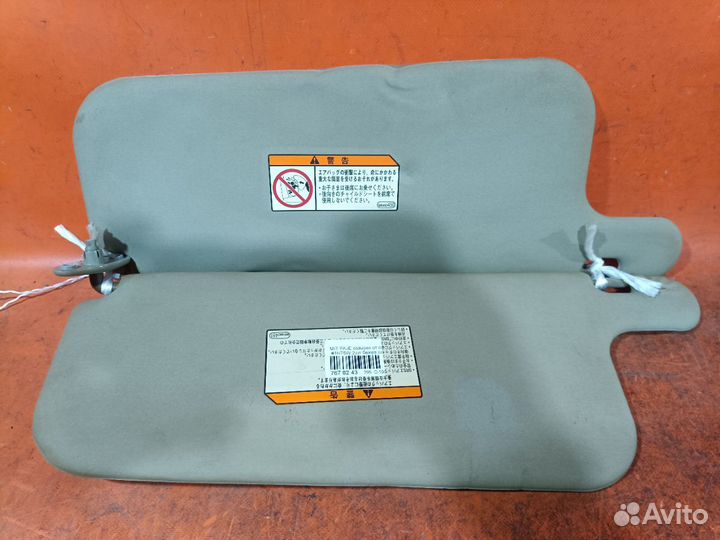 Козырек Mitsubishi Pajero io H76W