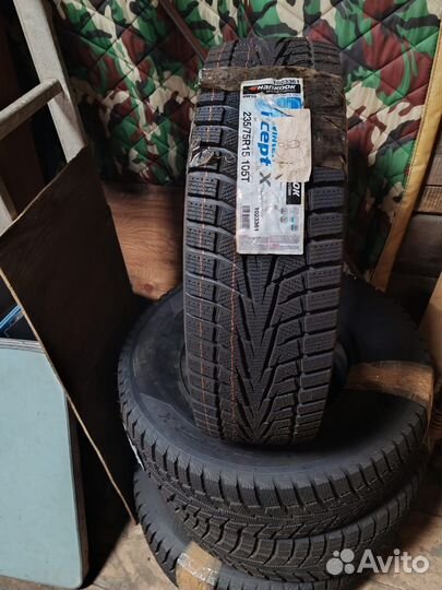 Hankook AH11 235/75 R15 19B