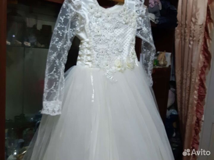 Праздничное Платье для девочки 6 - 7 ми лет