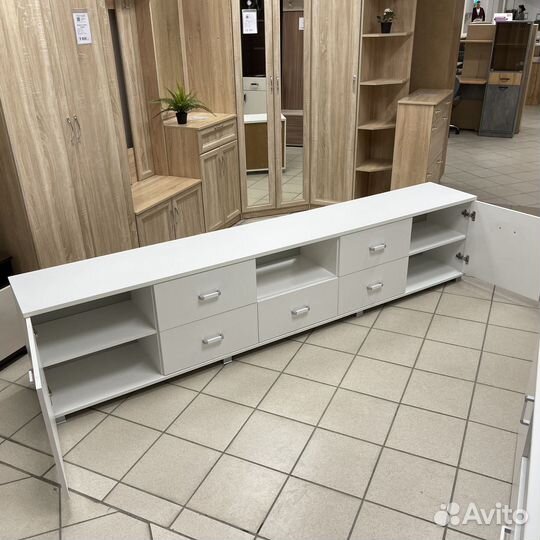 Тумба белая под тв новая