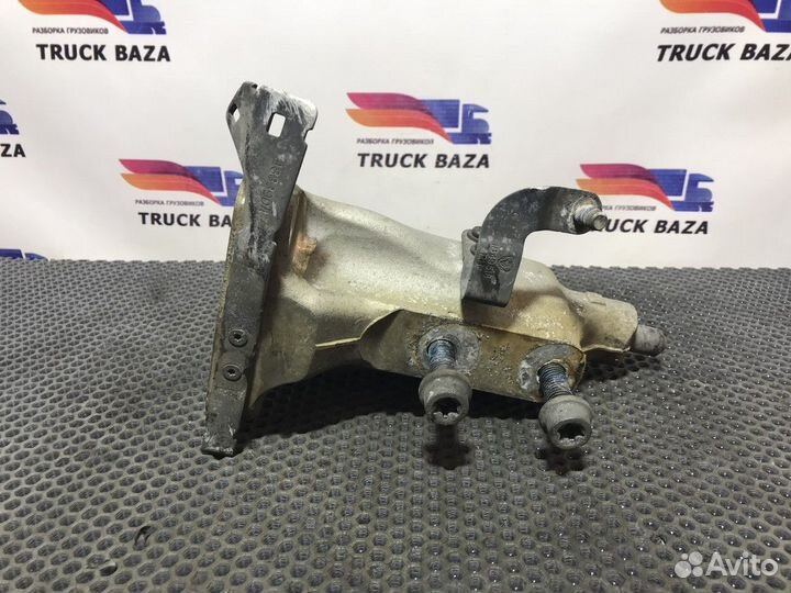Кронштейн торсиона кабины правый Scania 5-series